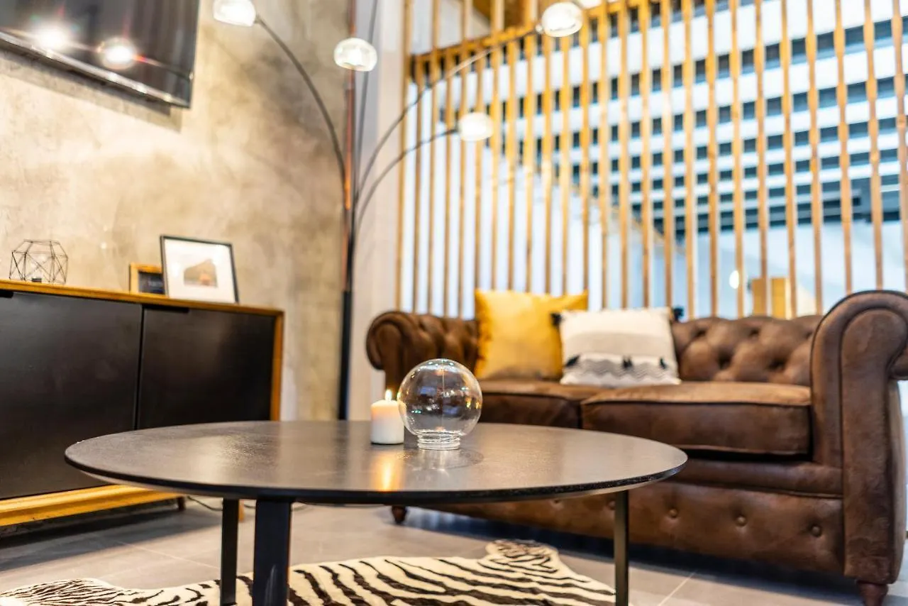 Capriccio - Luxury Loft Corso Sempione Jacuzzi Aparthotel-Wifi Milan 0*,  Italy